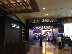 Harrah's Metropolis Casino Entrance small.jpg