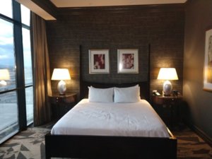 My Review Of Luxor Tower Suites From A Cosmo Aria